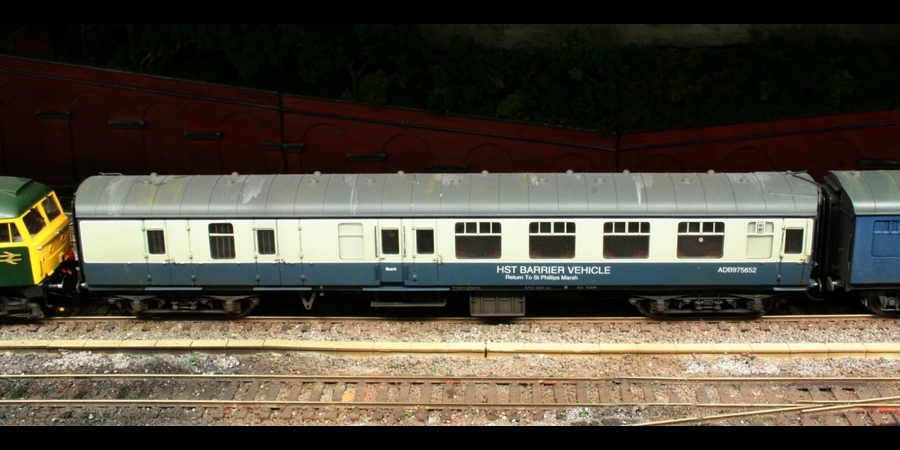 HST barrier coach ex BSK